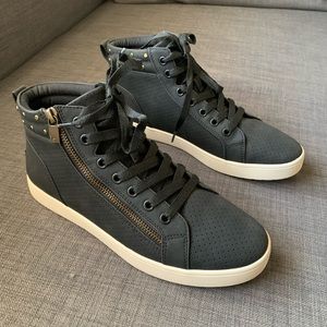 UGG High Top Sneaker NWT
